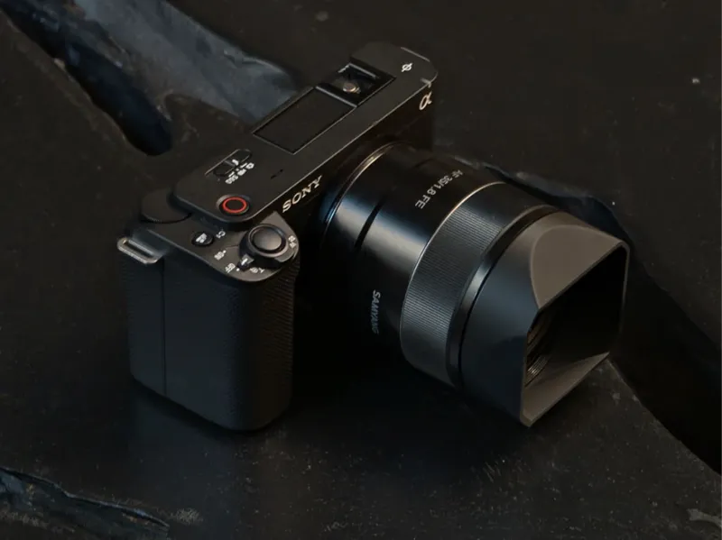 Samyang 35mm f1.8 Leica style square lenshood 