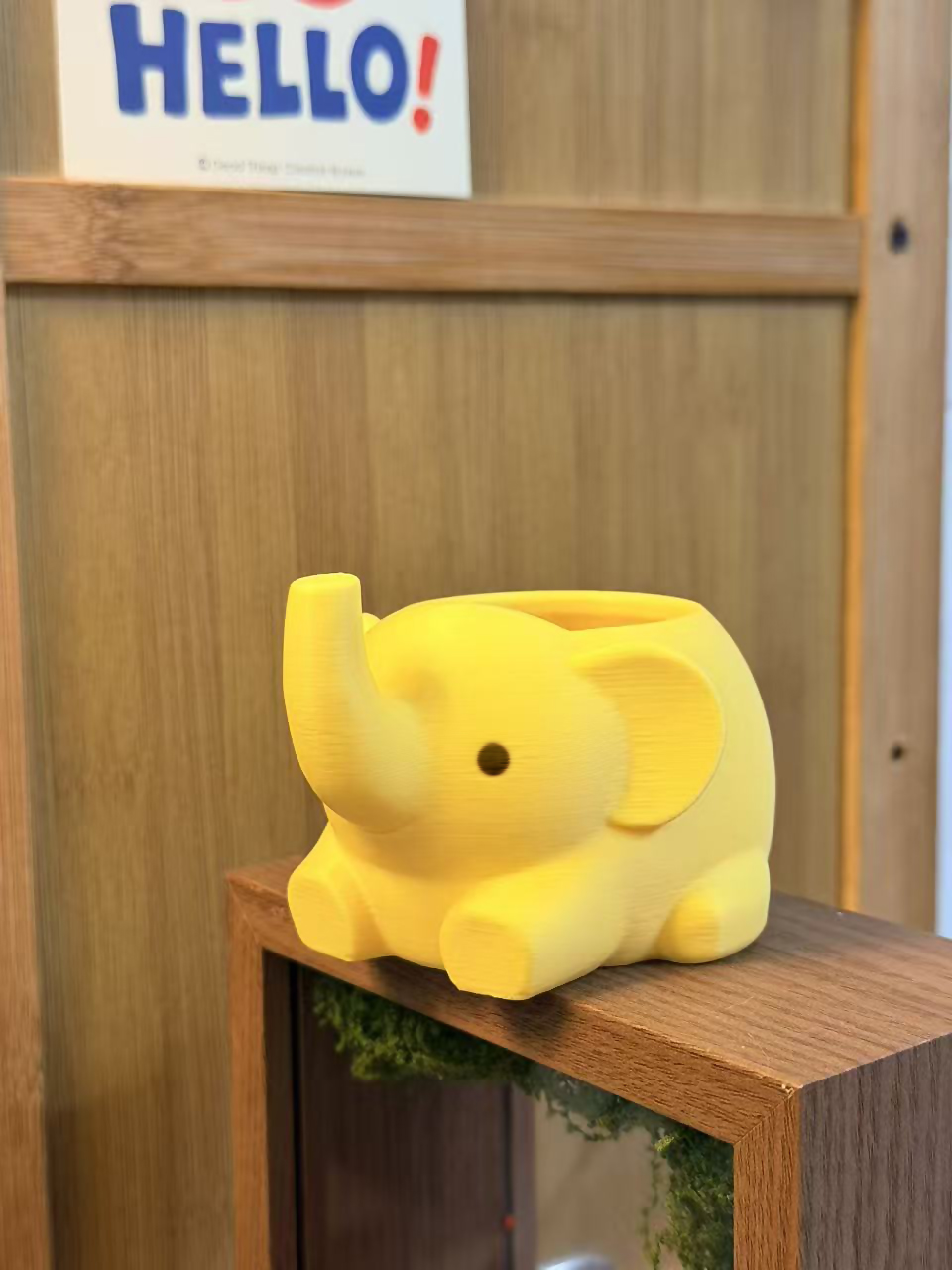 Miniatura 4 do modelo 3D 可爱的小象笔筒