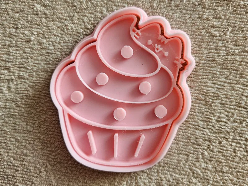 Pusheen cupcake - cookie cutter
