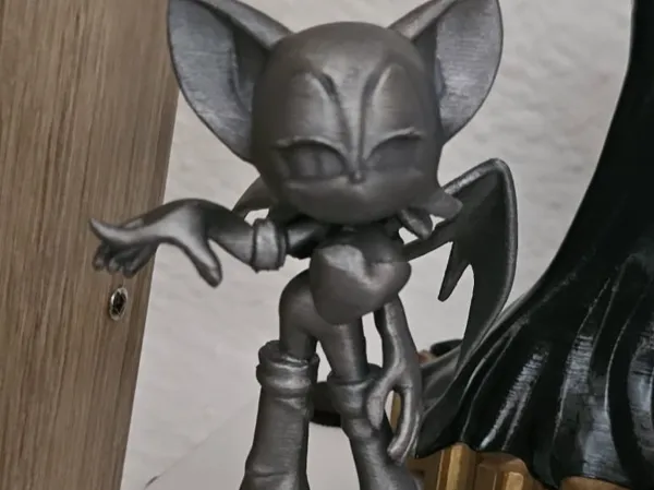 Rouge the Bat (Sonic)