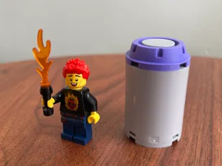 Brick Compatible Minifigure Canister Lid (4x4)