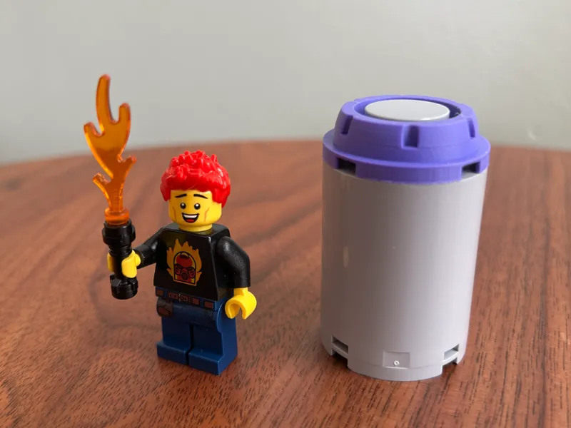 Brick Compatible Minifigure Canister Lid (4x4)