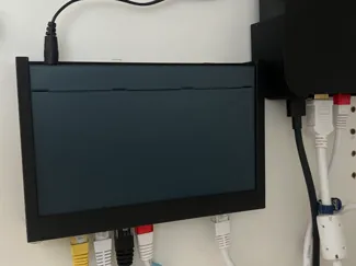 Tp-link SG108 wall Mount remix