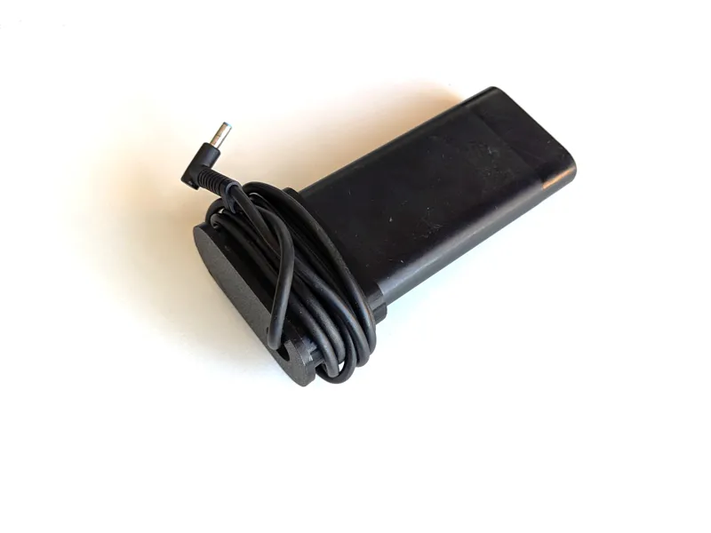 laptop charger wire protection. HP Zbook