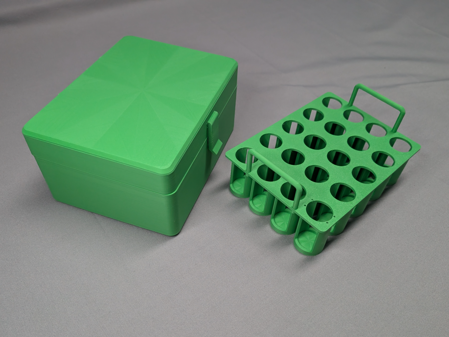 Boite pour pot de peinture