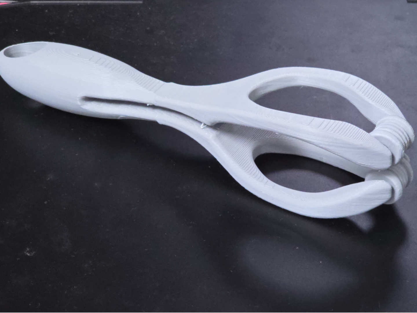 Miniatura 1 do modelo 3D 一体打印手指手背按摩器