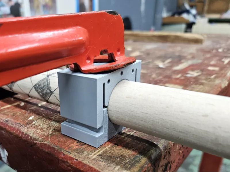 30mm Dowel / Rod Holder & Guide for Clamping