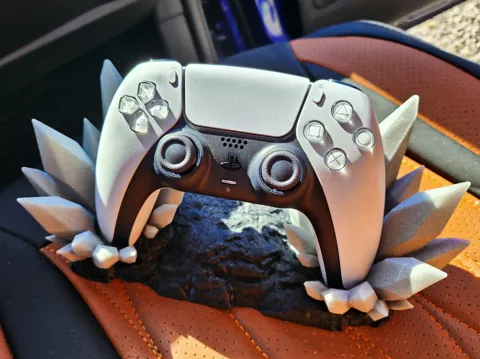 Crystal PS 5 controller holder view 2