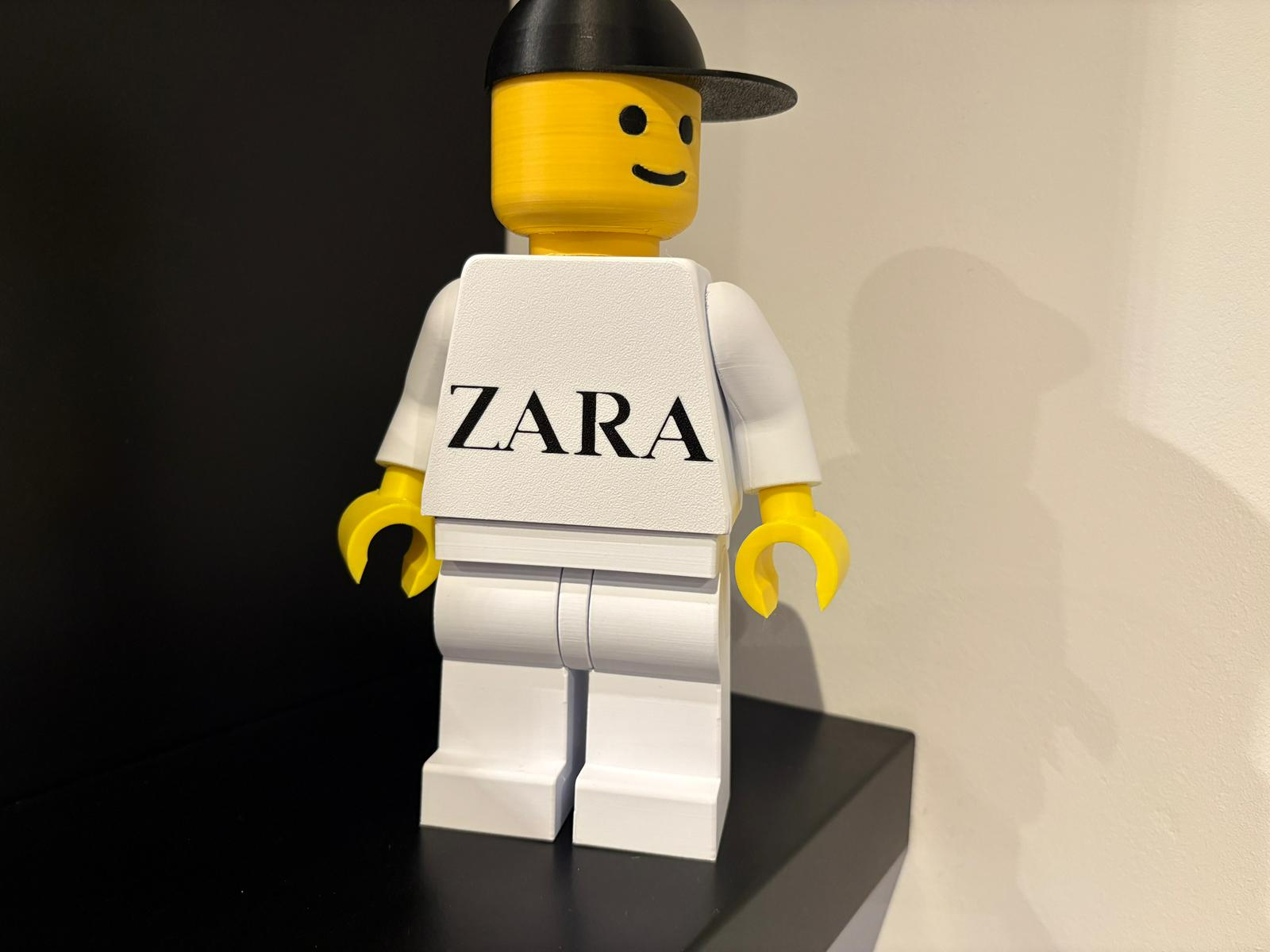 Brickman ZARA 20cm Figur 500%