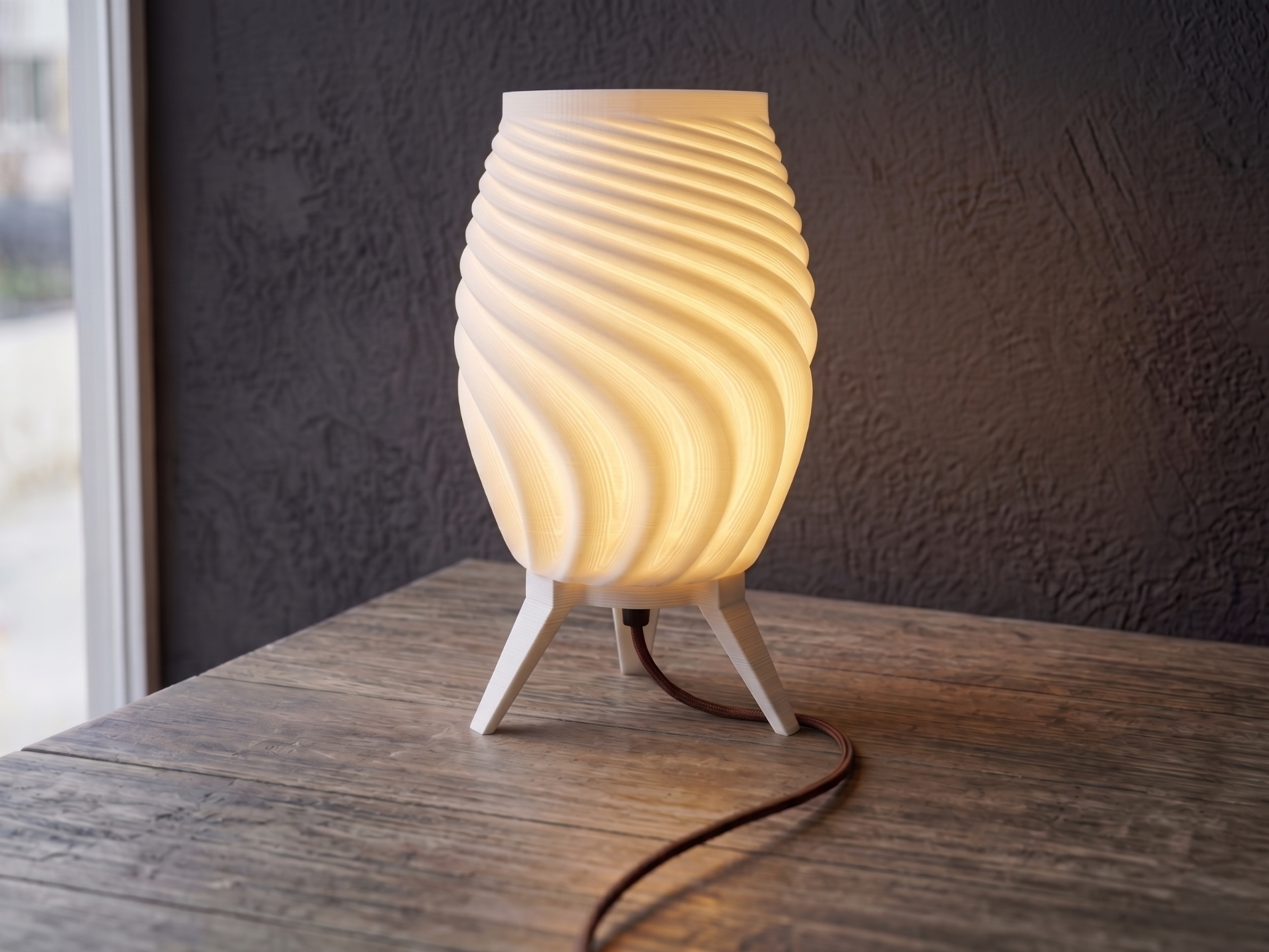 Twisted Spiral Table Lamp