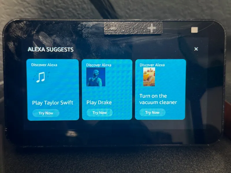 Amazon Echo Show plus-minus volume