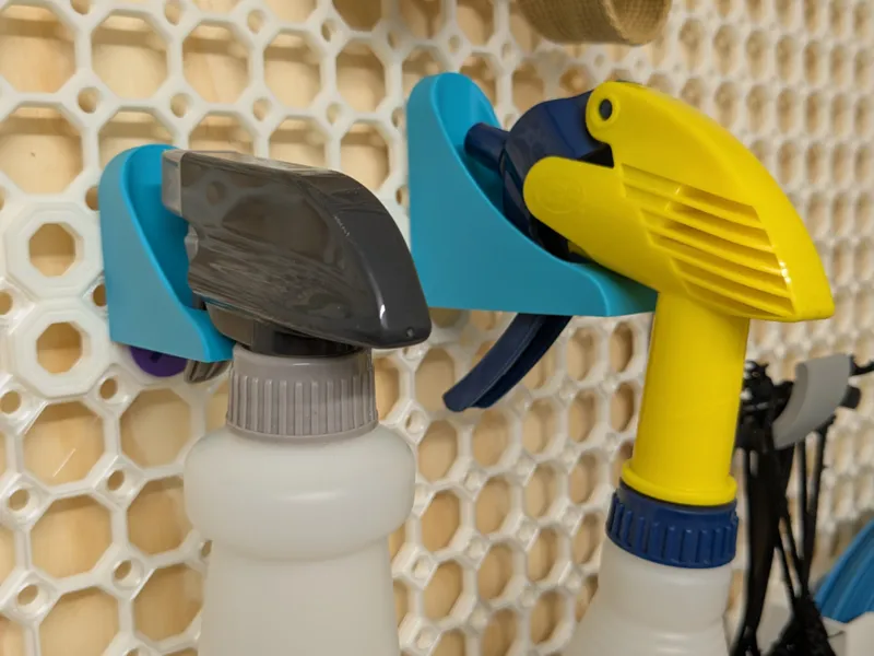 Spray bottle holder for Multiconnect