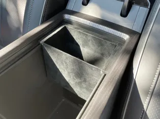 Jaecoo J7 armrest storage box