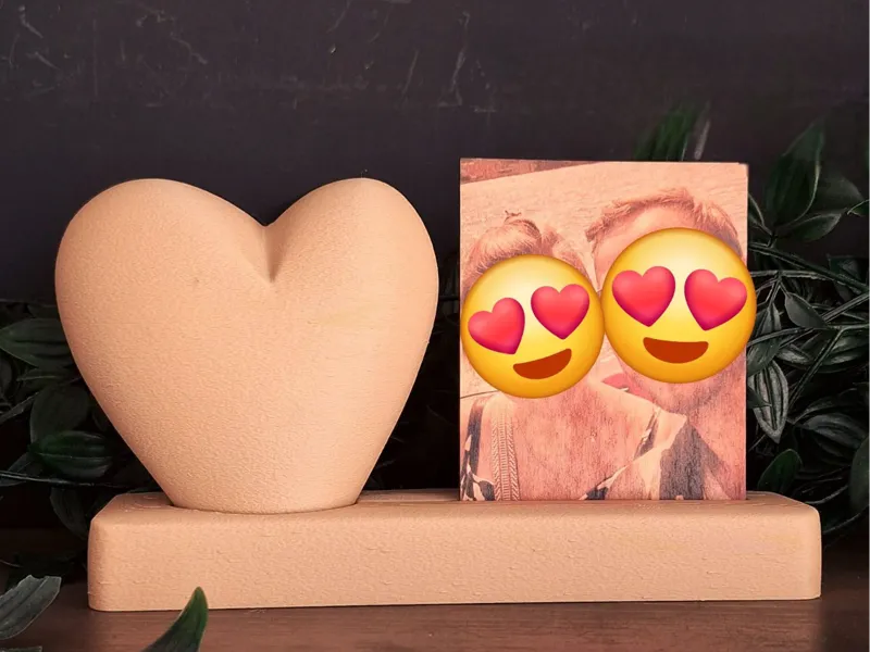 heart picture stand