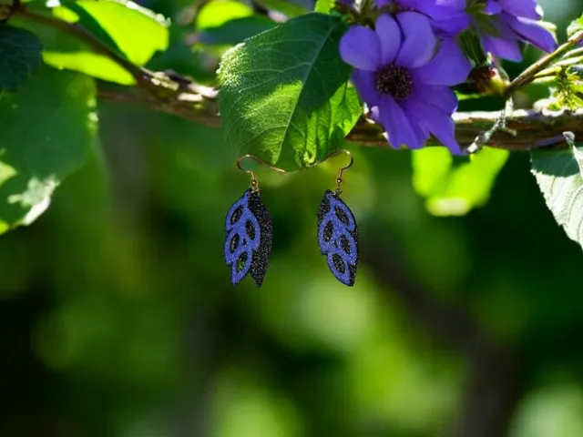 Violet leaves earrings
