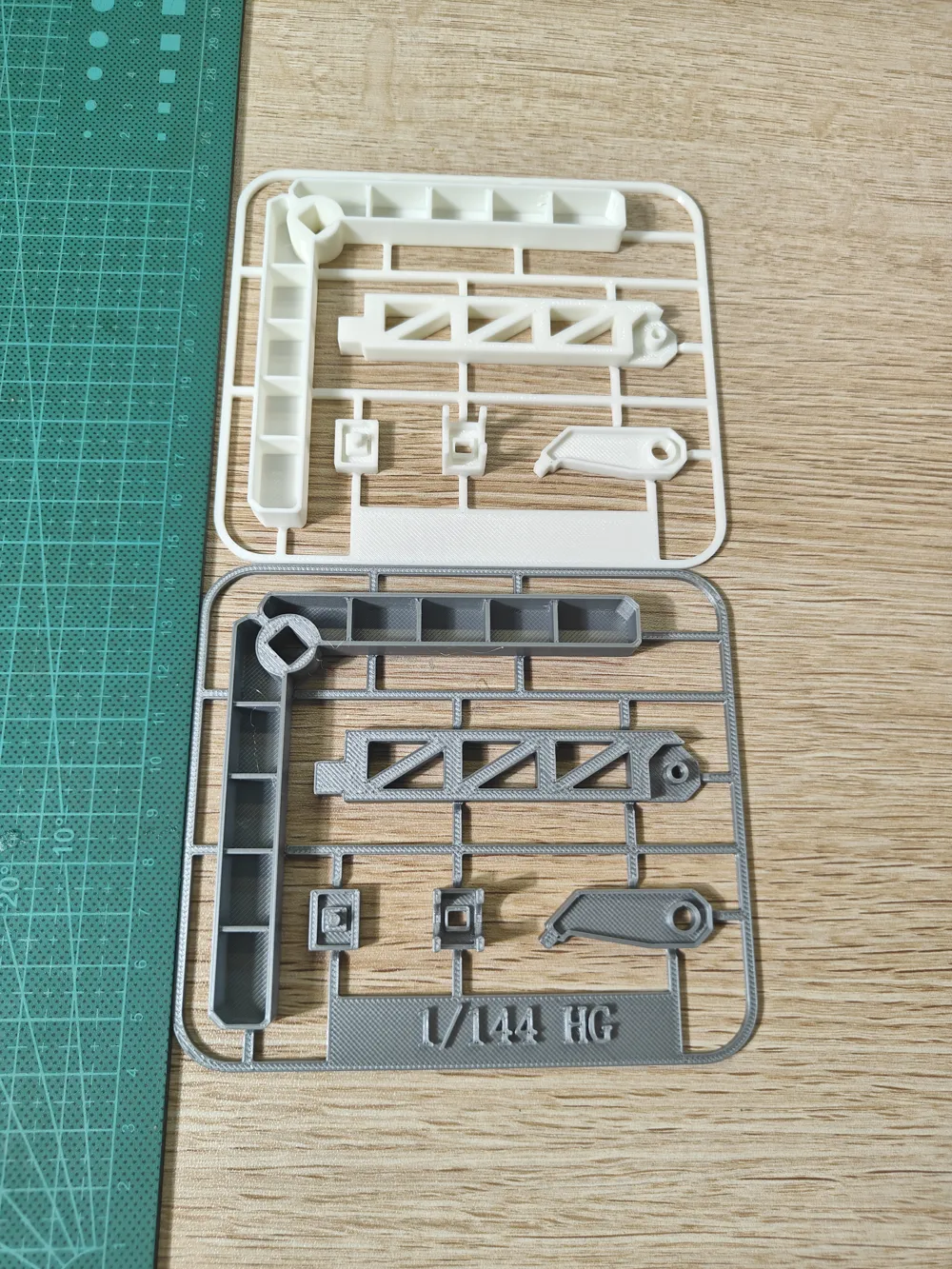 Gundam Runner Rack Stl Soporte de Gundam (versiĂłn con bebederos) - Modelo de impresiĂłn 3D ...