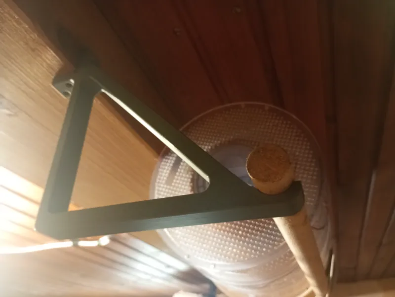 Filament holder for ceiling beams