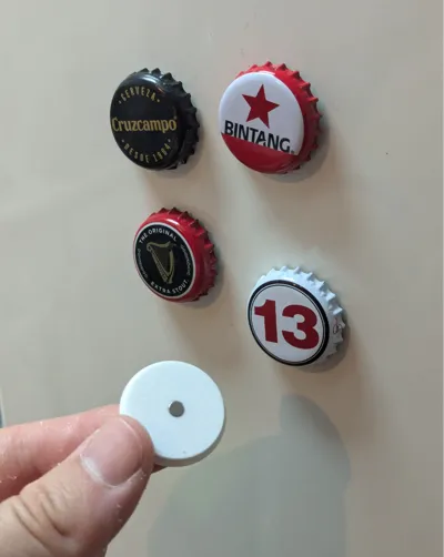 Magnet Beer Cap Holder