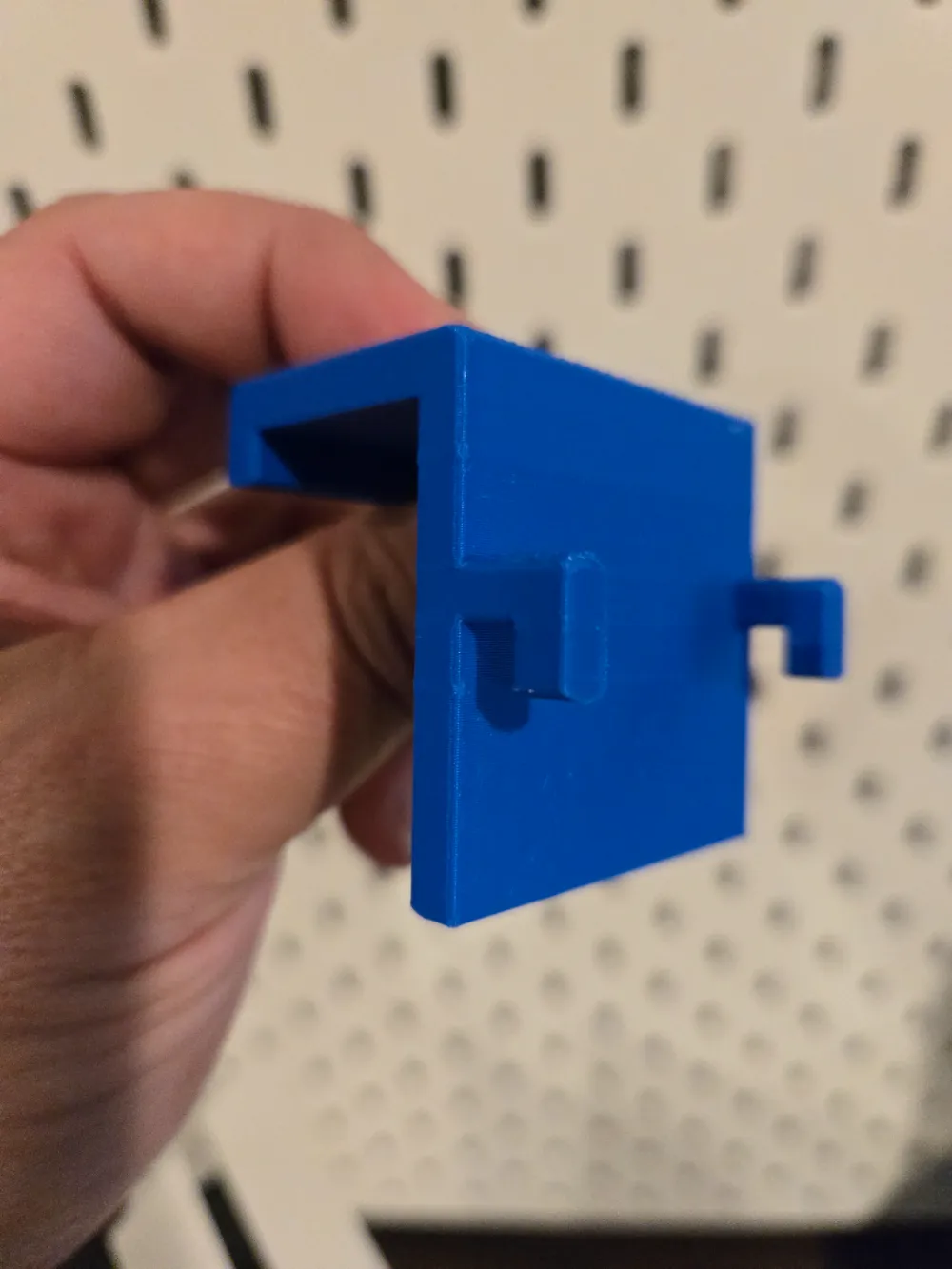 PS4 Skadis Mount Brackets - Free 3D Print Model - MakerWorld