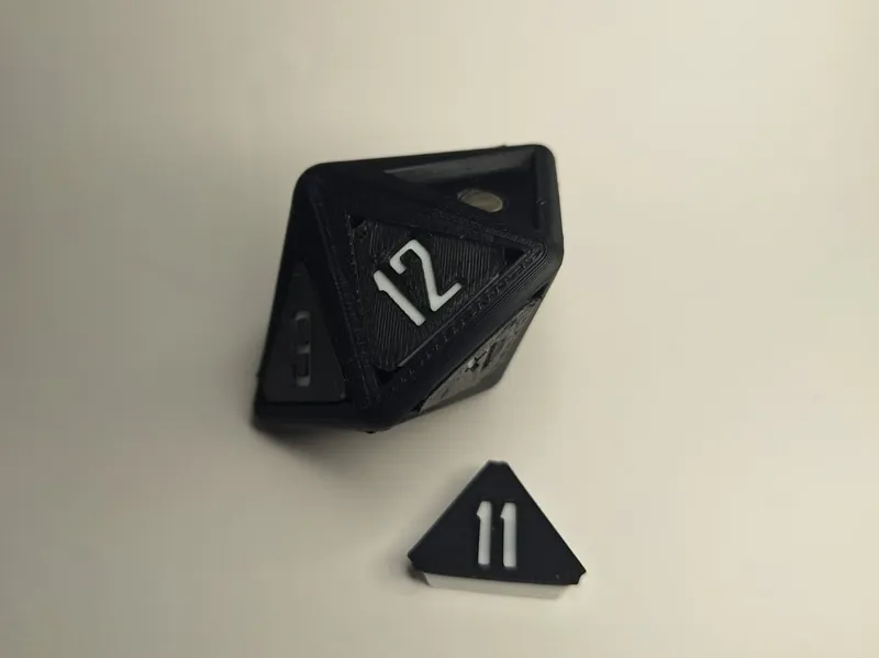 Diamond Magnedie d12- Magnetized customizable dice