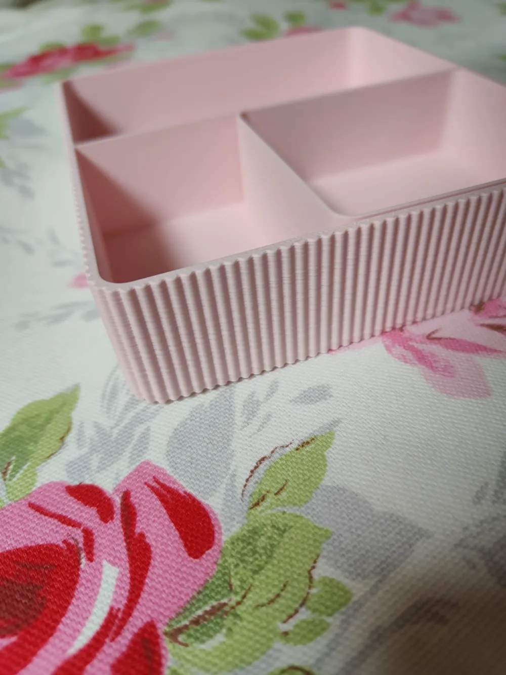 Organizer box with inner compartment by tr3dcreations - MakerWorld