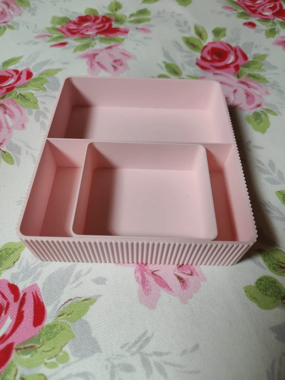 Organizer box with inner compartment by tr3dcreations - MakerWorld