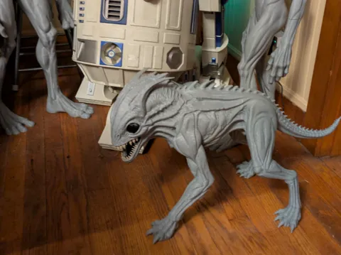 Soporte: Spike(Alien Pet) — referencia de MakerWorld