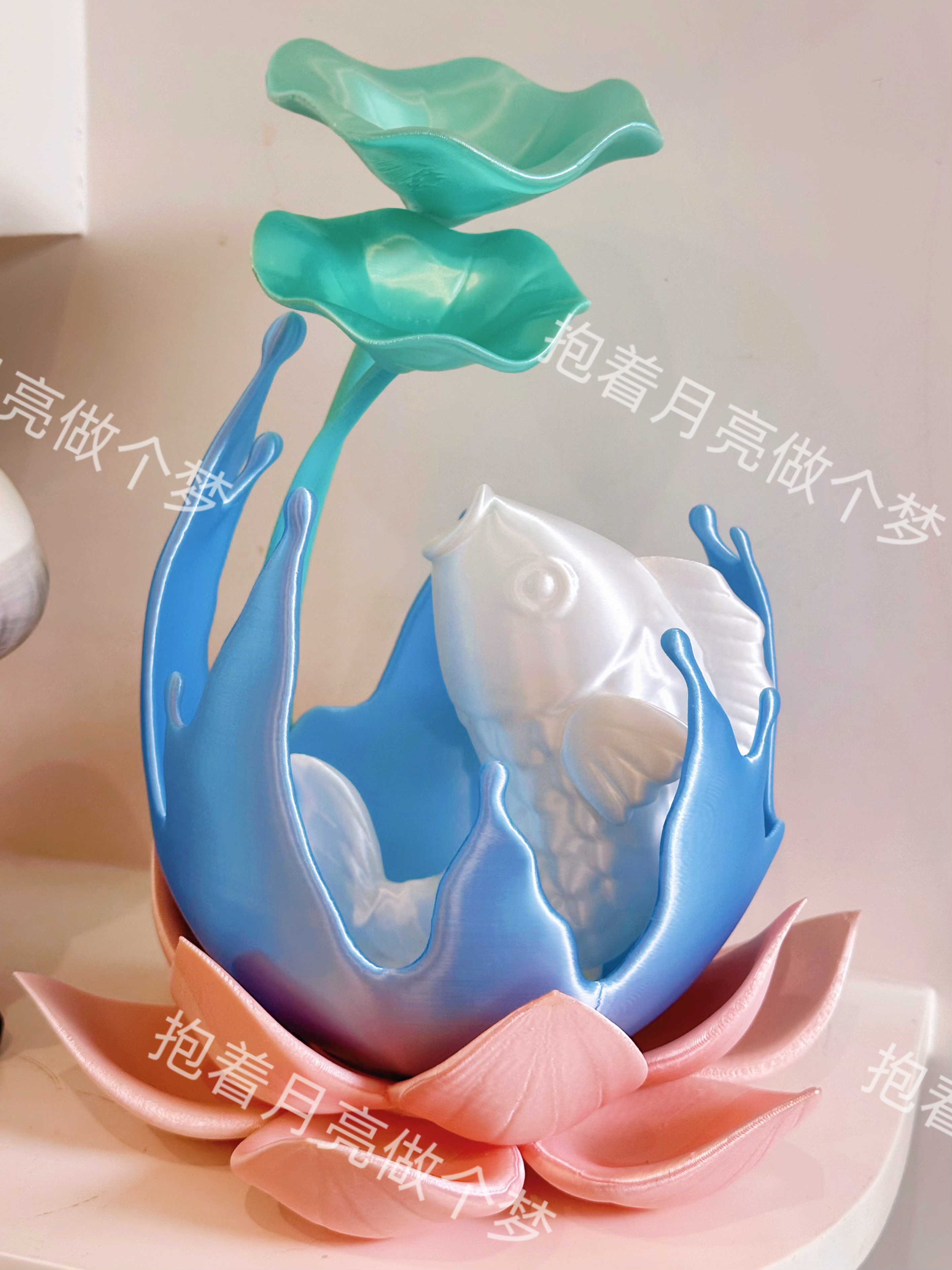 Miniatura 2 do modelo 3D 莲莲有鱼花灯/桌面灯