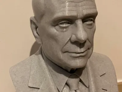 Busto_Silvio_Berlusconi
