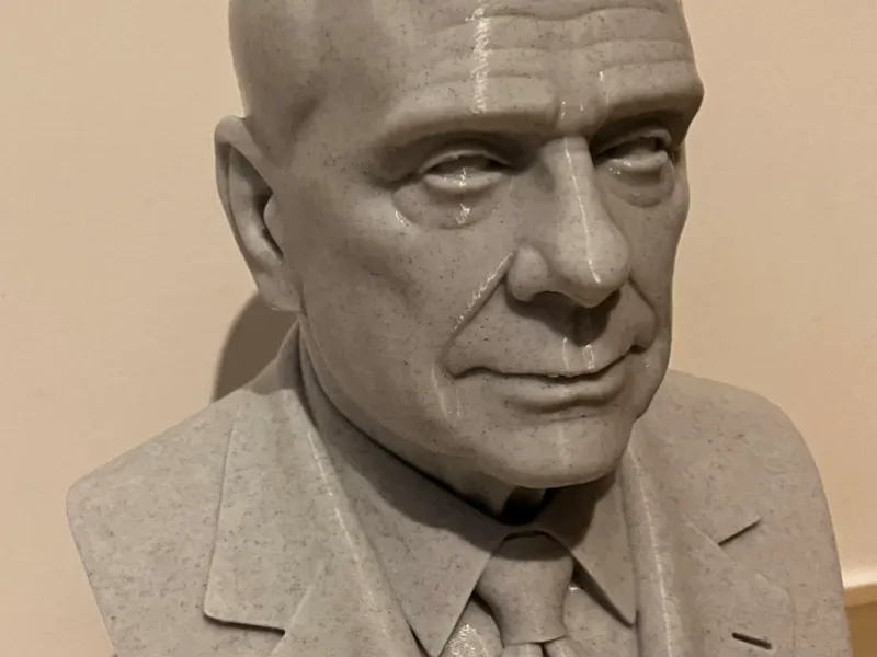 Busto_Silvio_Berlusconi