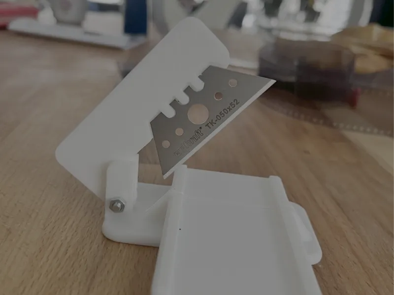 Blade holder compatible with Wolfcraft TK-050x52