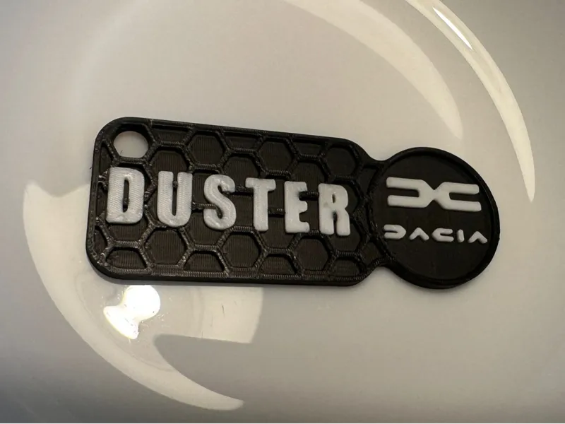 Dacia Duster Schlüsselanhänger im Honeycomb Design
