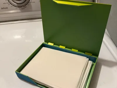 Laundry Detergent Sheet Container - Earth Breeze