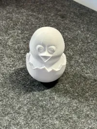 Poussin de Pâques qui éclot — photo 2