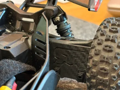 Arrma Typhon Grom BLX 3s rear axle shield
