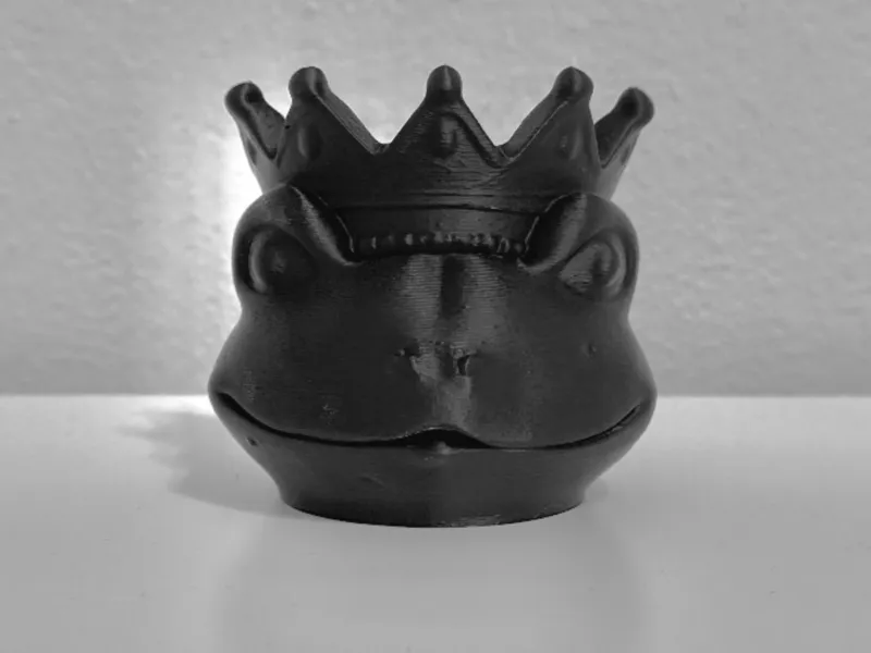 Toad with Crown