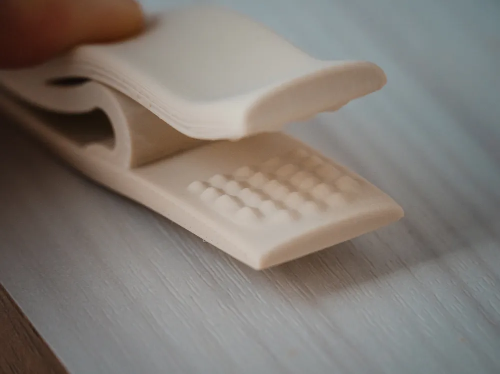 Simple Clip – Kitchen Food Bag Sealer - Free 3D Print Model - MakerWorld
