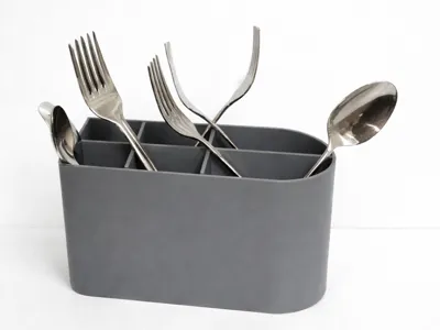 Silverware drainer with DRAINING area