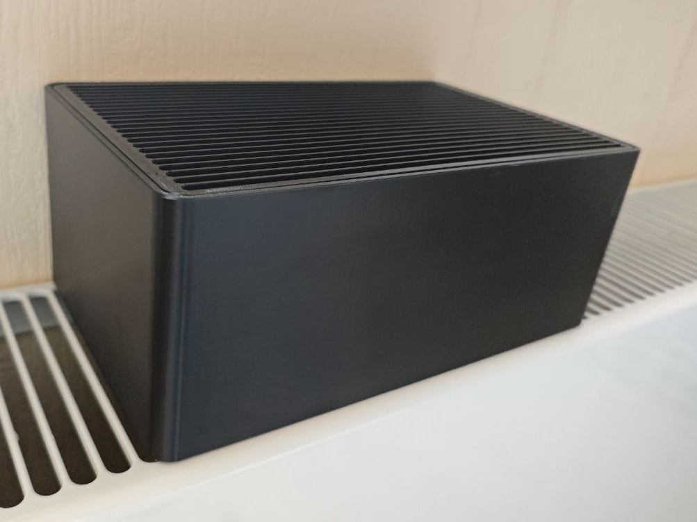 Simple Humidifier Container on Radiator