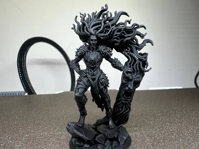 Esmeria - The Fallen Huntress - BEAST Miniature