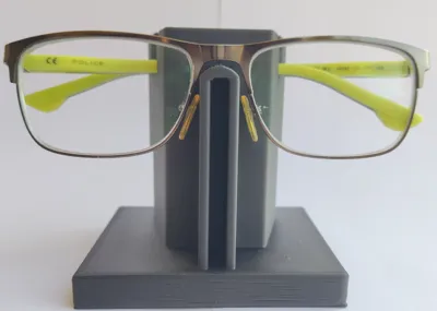 Glasses holder