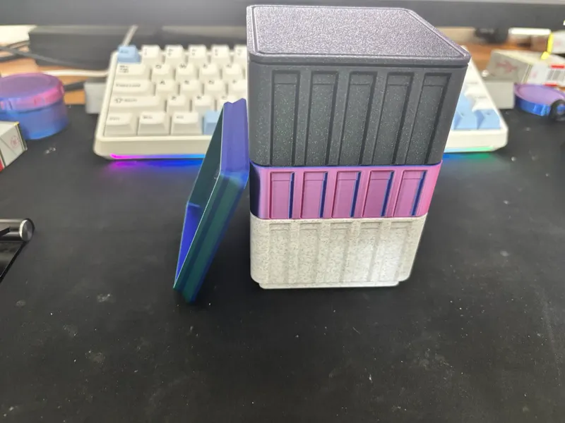 可堆叠式收纳盒（Stackable storage box）