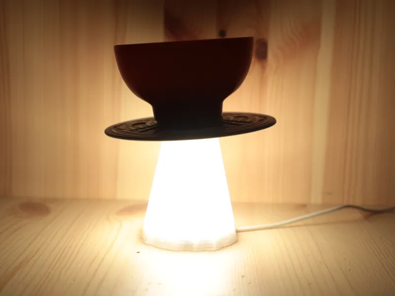 Corcelain - Spaceship Lamp