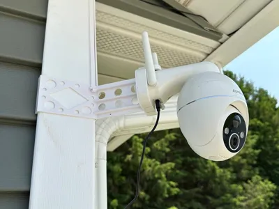Clip-On Outdoor Security Cam Mount