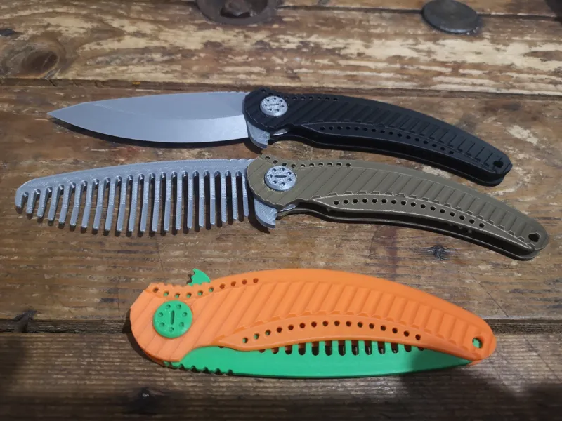 Peigne pliant EDC + couteau factice