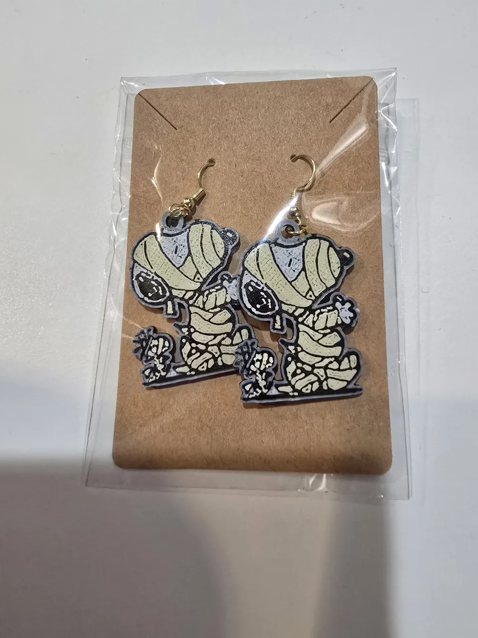 Snoopy Earrings -Mummy view 2