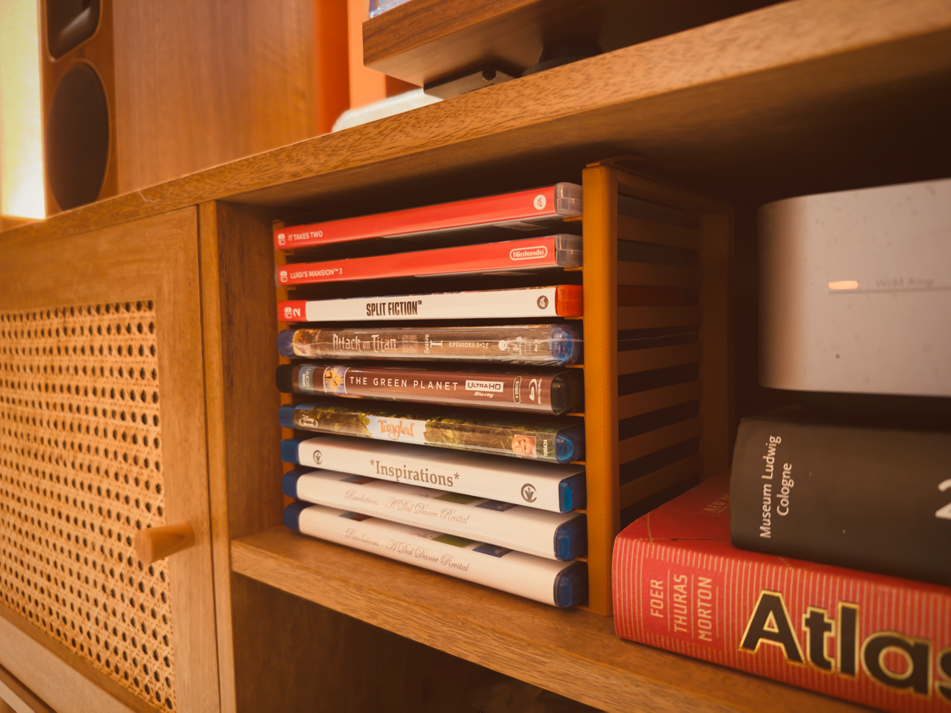 Customizable Universal Physical Media Rack - 1
