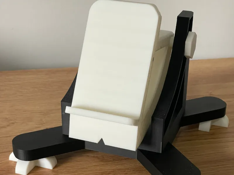 Adjustable phone stand 