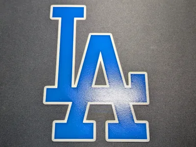 Dodgers Sign