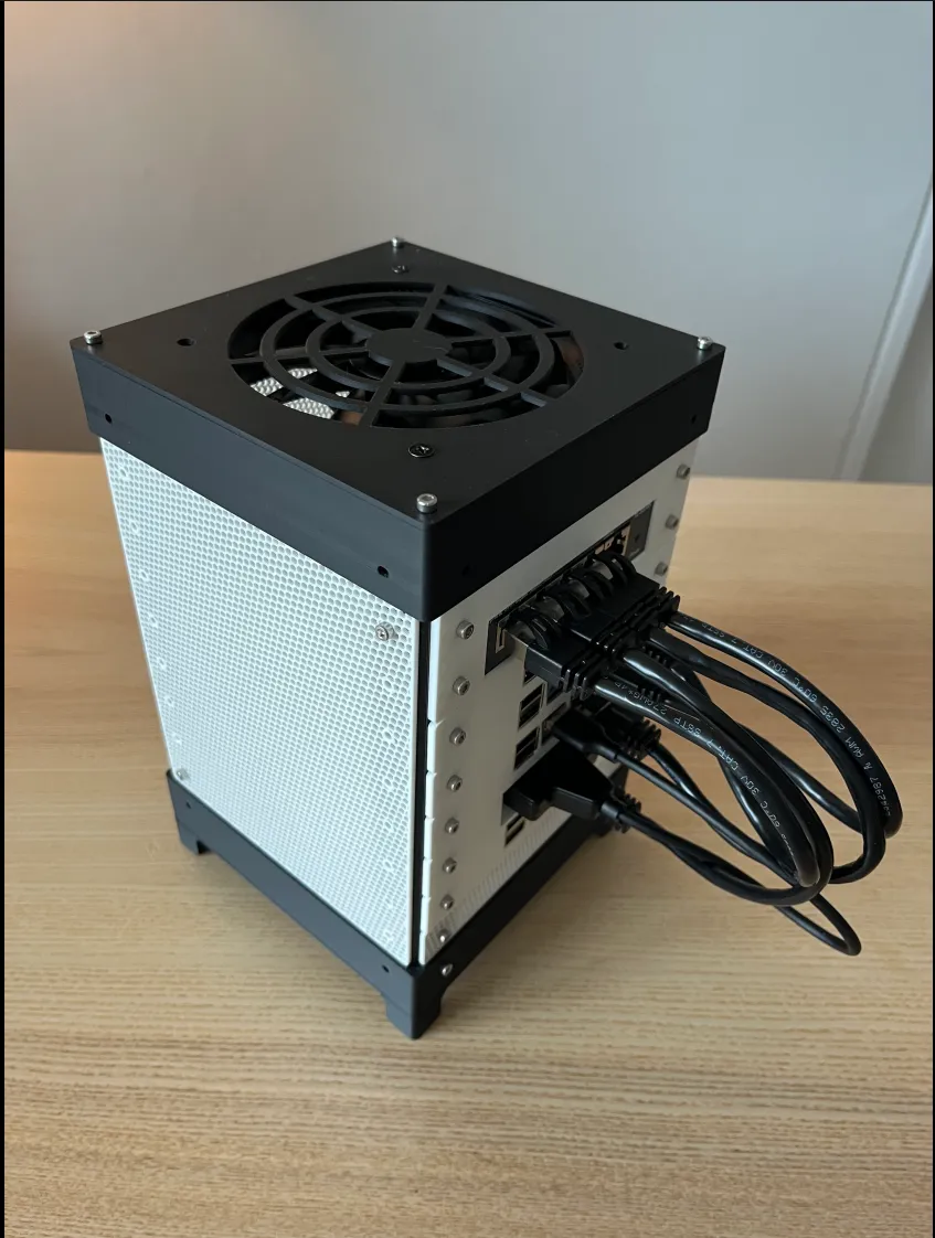 Microlab - Mini Modular Home Server Rack view 3
